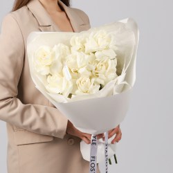 belaya francuzskaya roza buket 4